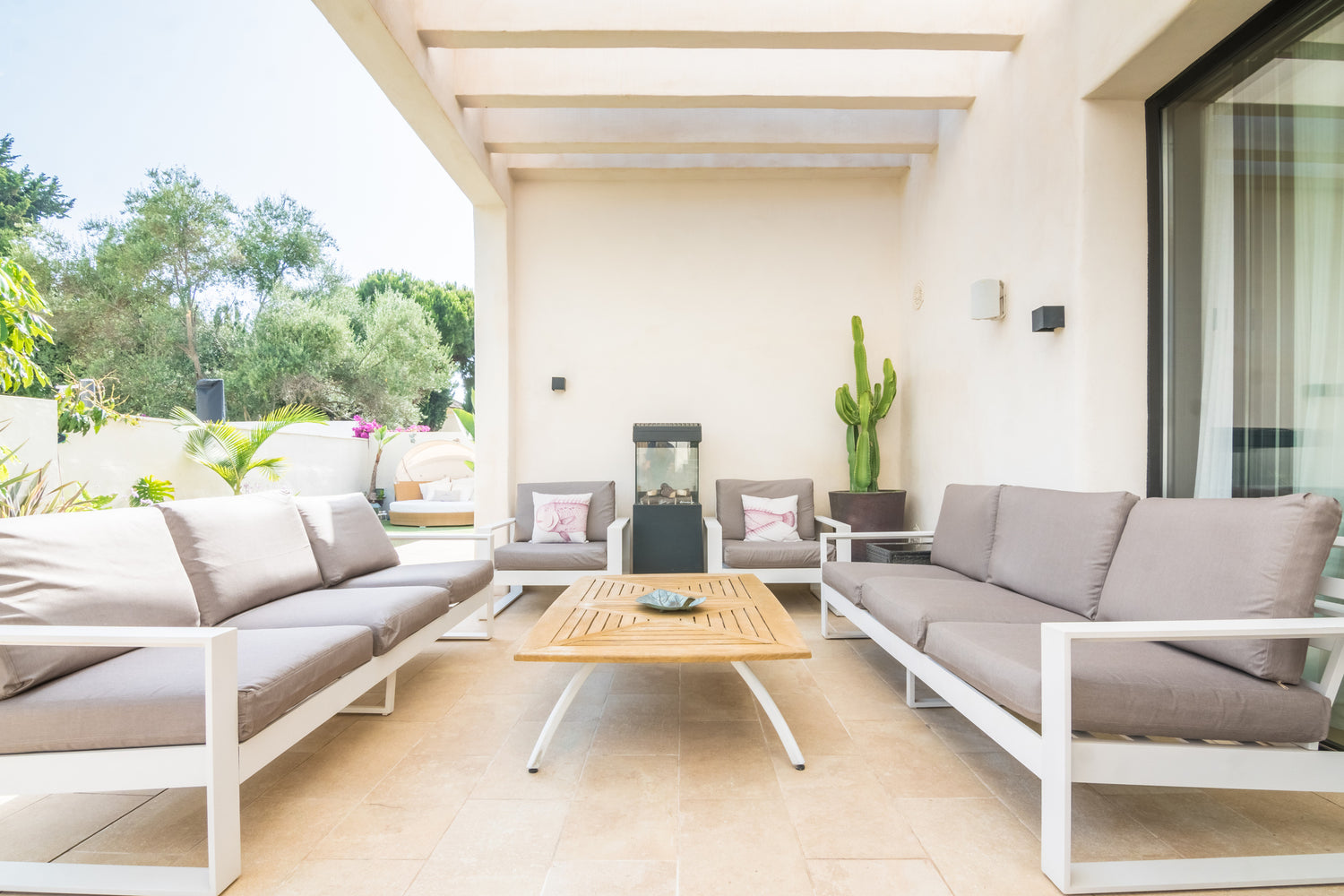 Lounging zone of Villa, Marbella luxury Beach House short term rental, located on the beach side at Marbella´s exclusive Golden Mile just steps from the sea 