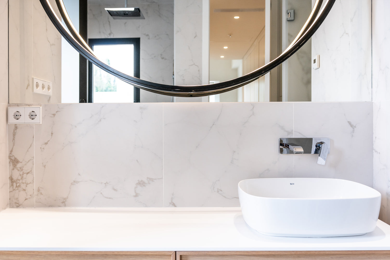 Master bath detail of Villa, Marbella luxury Beach House short term rental, located on the beach side at Marbella´s exclusive Golden Mile just steps from the sea 