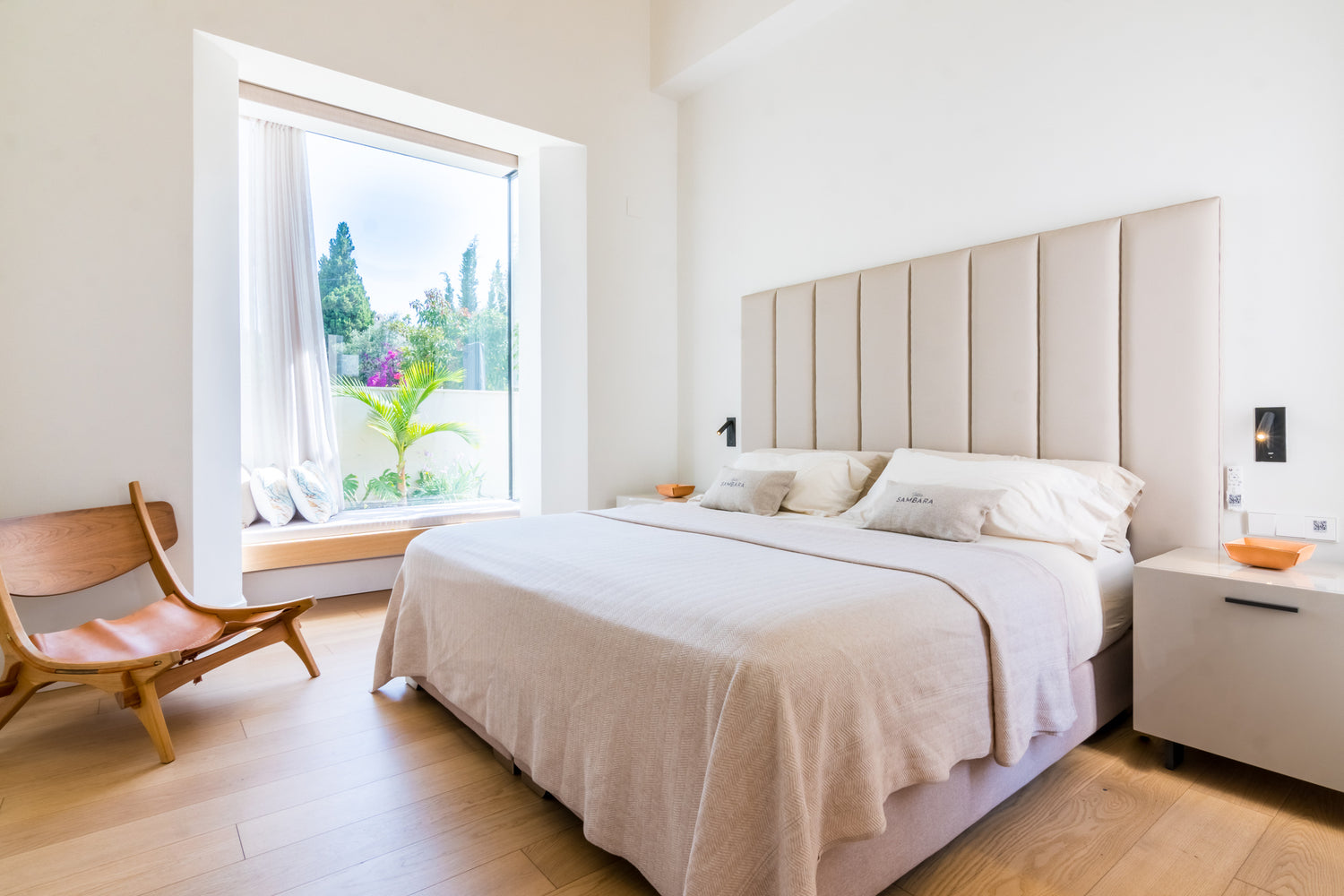 Master bedroom, King size bed,bed of Villa, Marbella luxury Beach House short term rental, located on the beach side at Marbella´s exclusive Golden Mile just steps from the sea 