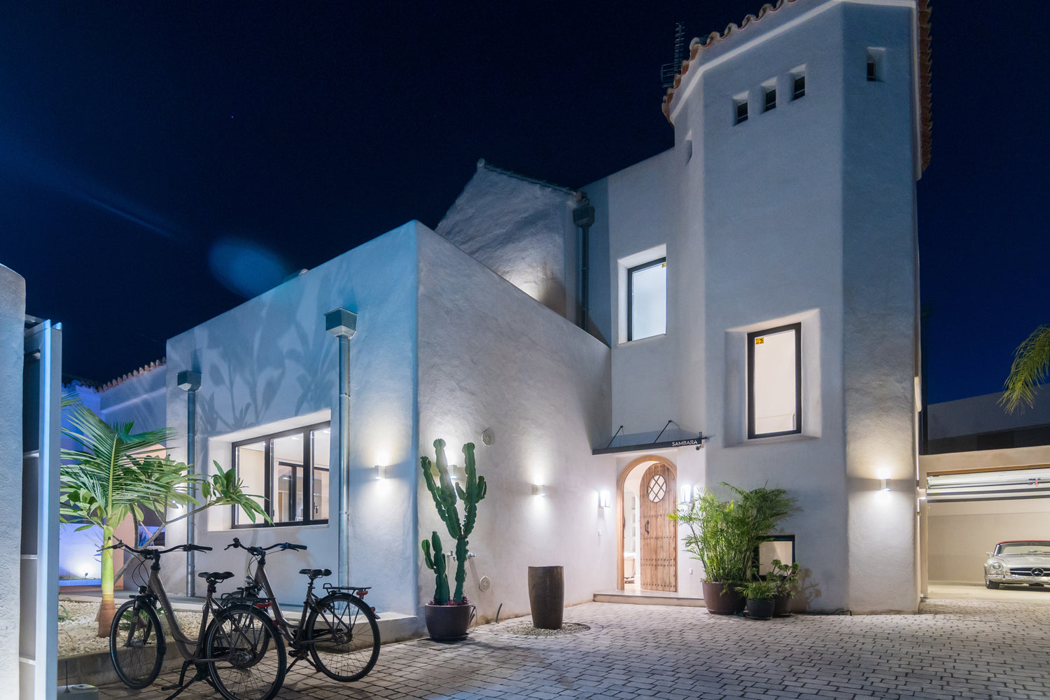 Facade of Villa, Marbella luxury Beach House short term rental, located on the beach side at Marbella´s exclusive Golden Mile just steps from the sea